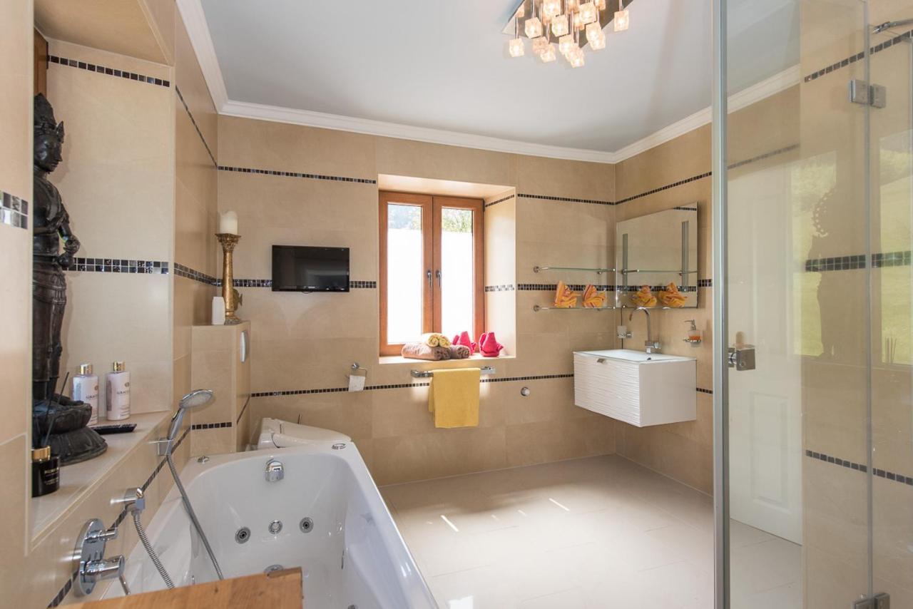 Ferienhaus Kappel Mit Pool Freiburg im Breisgau Ngoại thất bức ảnh